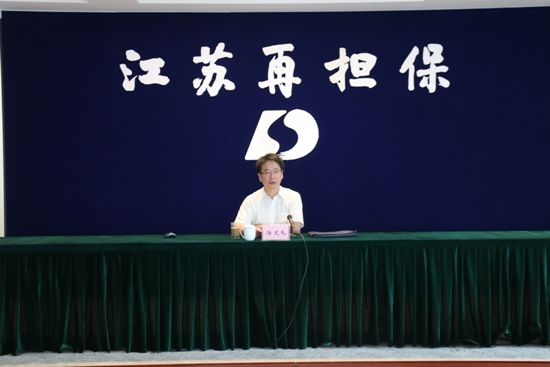 公司參加“三嚴(yán)三實(shí)”專(zhuān)題黨課學(xué)習(xí)(圖1) 公司參加“三嚴(yán)三實(shí)”專(zhuān)題黨課學(xué)習(xí)(圖1)